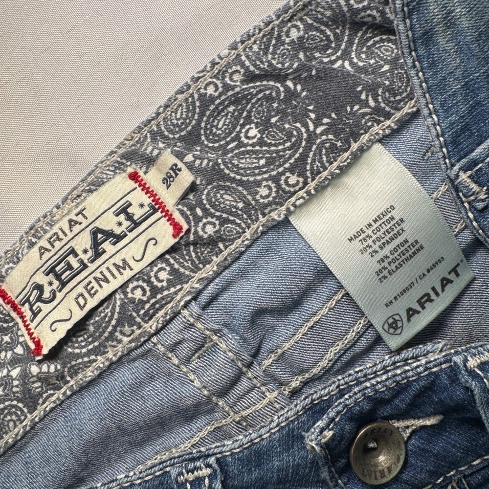 Ariat REAL Denim Womens 28R Straight Leg Jeans Medium Wash Distressed R.E.A.L. - Picture 7 of 9
